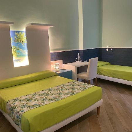 ג'ובינאצו Porto Di Mare B&B מראה חיצוני תמונה