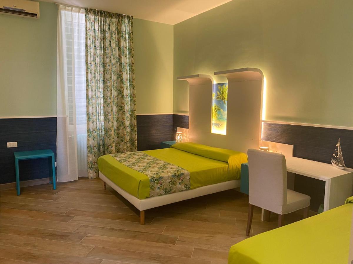 ג'ובינאצו Porto Di Mare B&B מראה חיצוני תמונה
