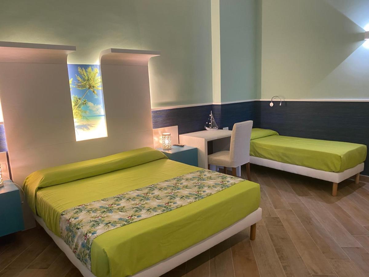 ג'ובינאצו Porto Di Mare B&B מראה חיצוני תמונה