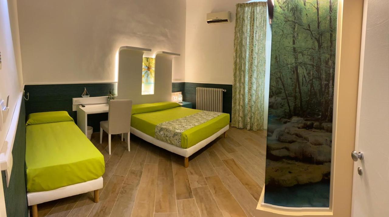 ג'ובינאצו Porto Di Mare B&B מראה חיצוני תמונה