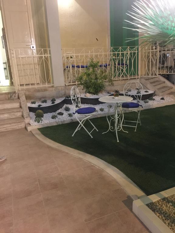 ג'ובינאצו Porto Di Mare B&B מראה חיצוני תמונה