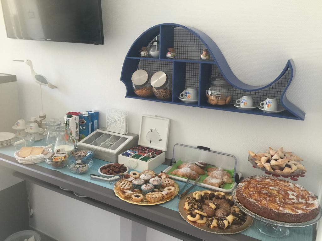 ג'ובינאצו Porto Di Mare B&B מראה חיצוני תמונה