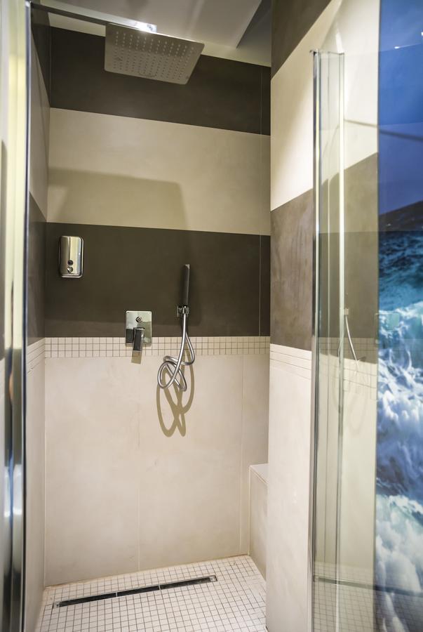 ג'ובינאצו Porto Di Mare B&B מראה חיצוני תמונה
